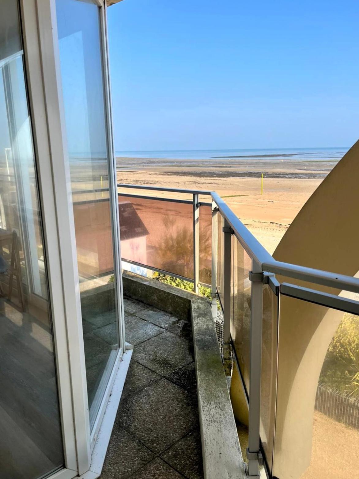 Mettons Les Voiles - Appt Vue Mer Avec Loggia Bernières-sur-Mer المظهر الخارجي الصورة