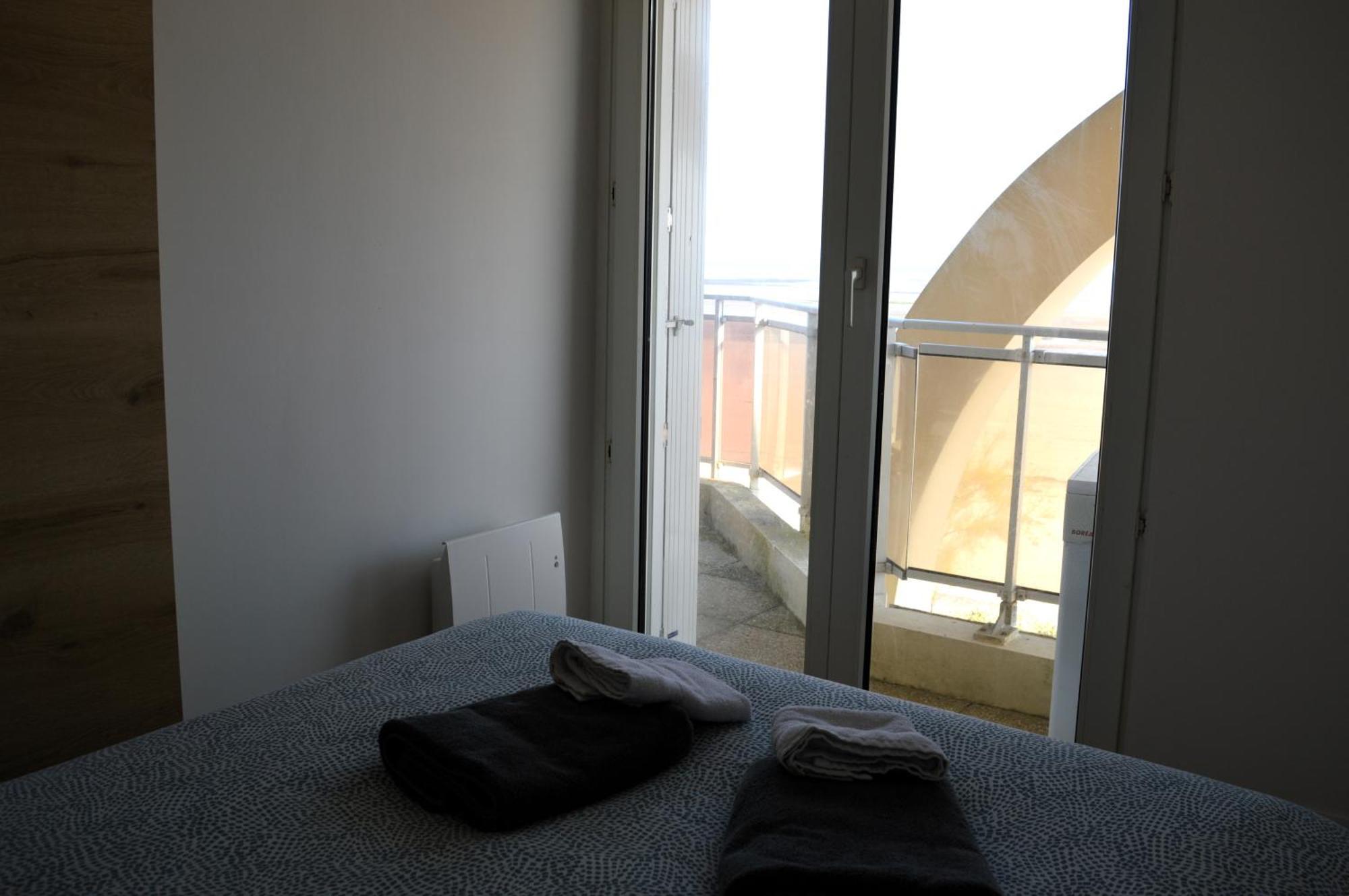 Mettons Les Voiles - Appt Vue Mer Avec Loggia Bernières-sur-Mer المظهر الخارجي الصورة