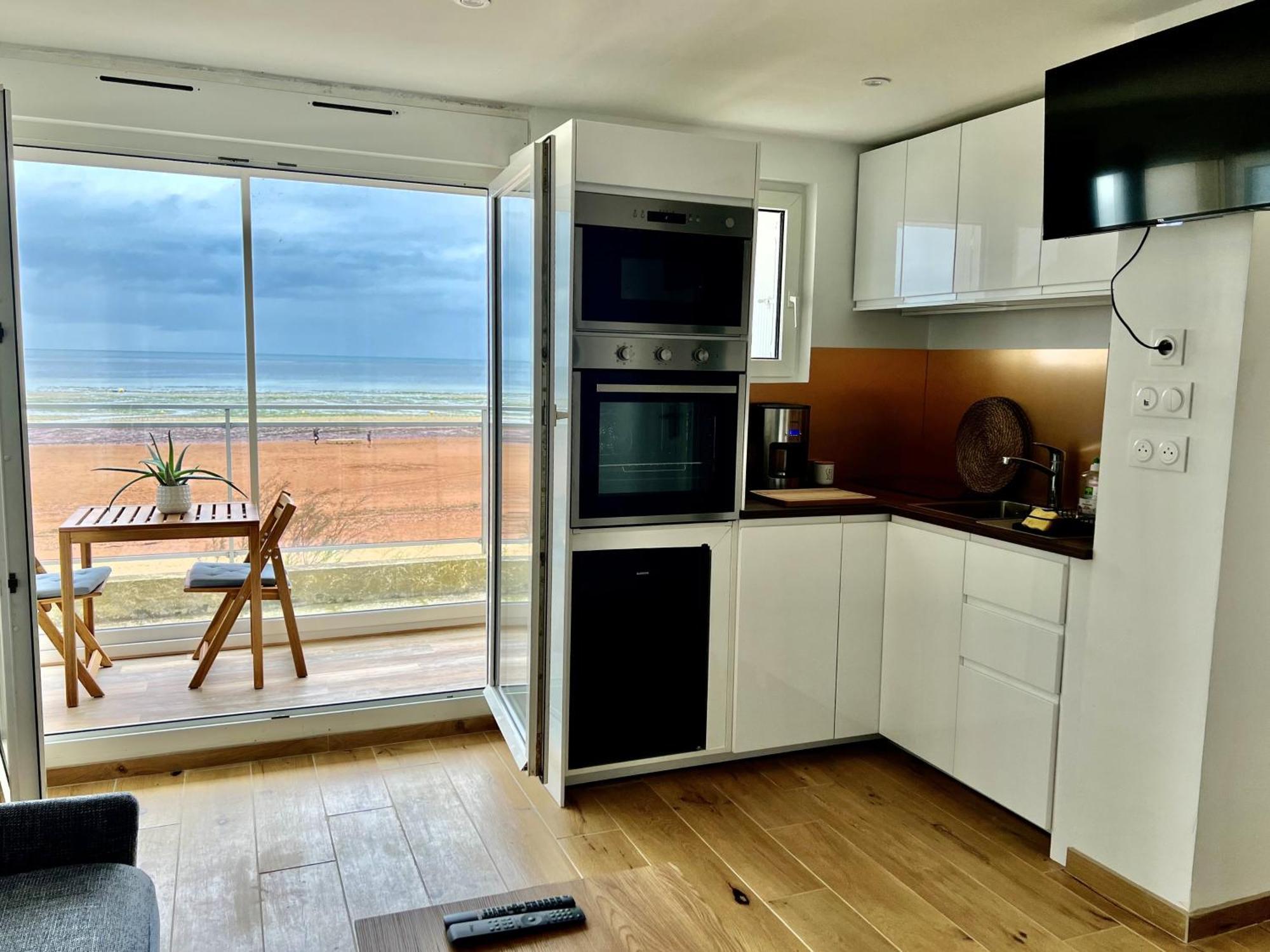 Mettons Les Voiles - Appt Vue Mer Avec Loggia Bernières-sur-Mer المظهر الخارجي الصورة