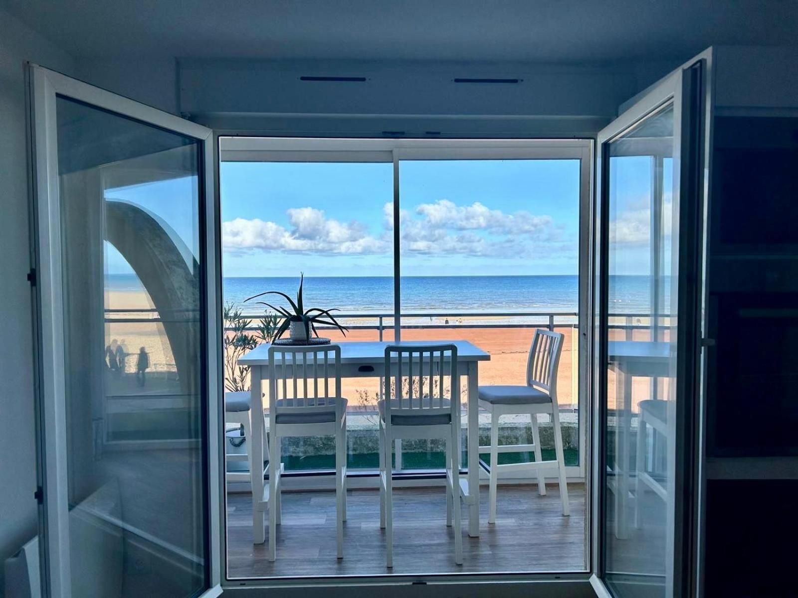 Mettons Les Voiles - Appt Vue Mer Avec Loggia Bernières-sur-Mer المظهر الخارجي الصورة